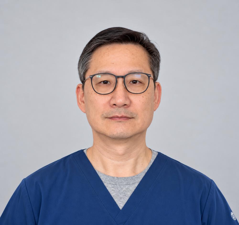 Dr. Carl (Che Zhou)